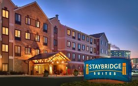 Staybridge Suites Omaha 80th And Dodge